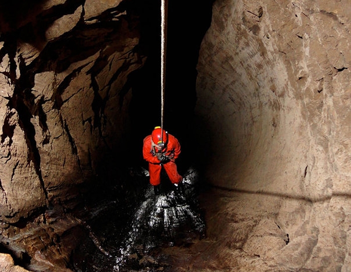 Самая глубокая в мире затопленная пещера обнаружена в Чехии