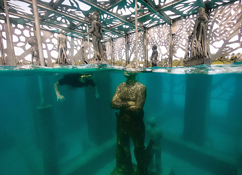 Подводная экспозиция ждет посетителей на Мальдивах