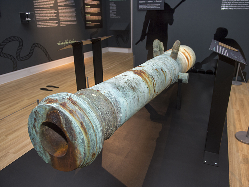 В Лондоне открылась выставка артефактов с затонувшего корабля