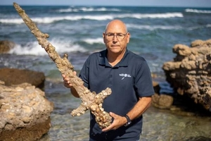 У берегов Израиля дайвер нашел меч крестоносца