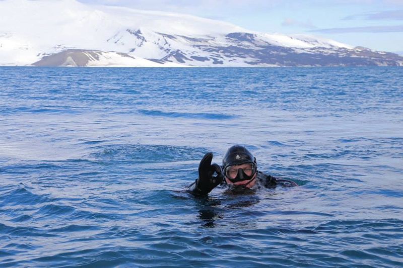 Дайверы погрузились на 97 метров у берегов Антарктиды