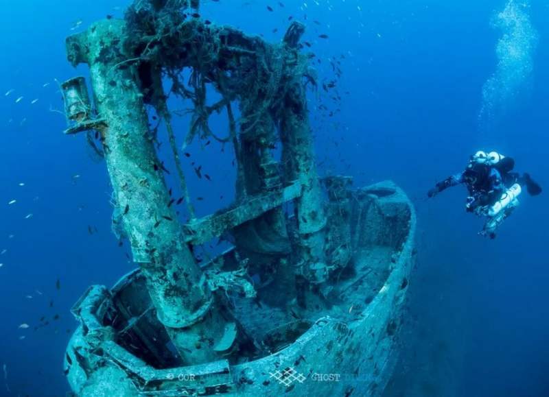 Генеральная уборка на подводной лодке