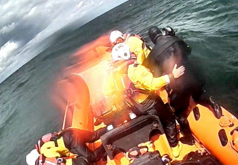 В Англии спасатели нашли четырех потерявшихся рэк-дайверов
