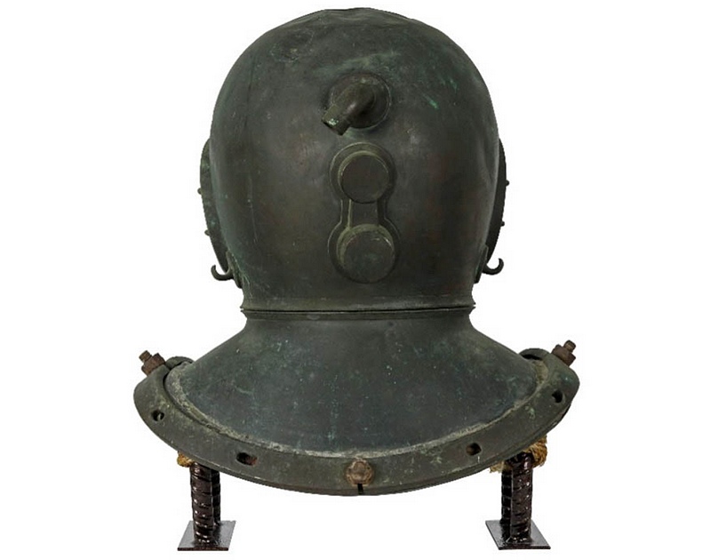 Старинный водолазный шлем продан за рекордные 54 000 долларов