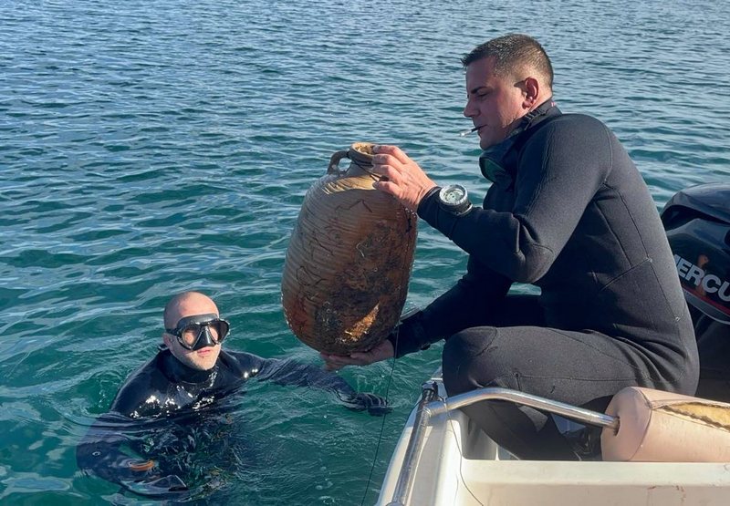 Подводные археологи нашли древнюю гавань в Черном море