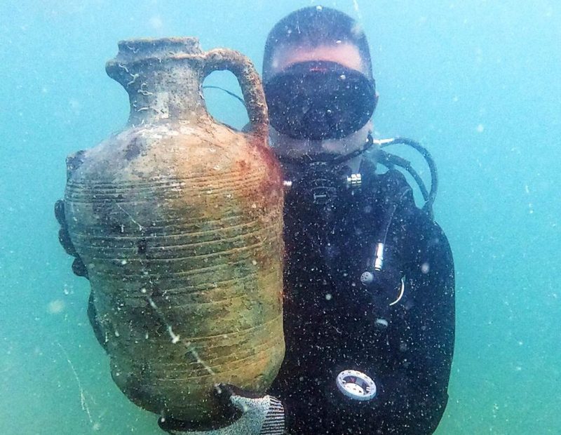 Подводные археологи нашли древнюю гавань в Черном море