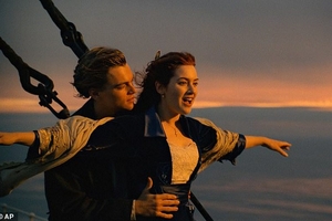 Звезда фильма «Титаник» освоила фридайвинг и обошла Тома Круза