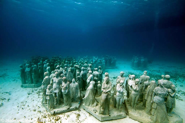 400 подводных скульптур в Мексике